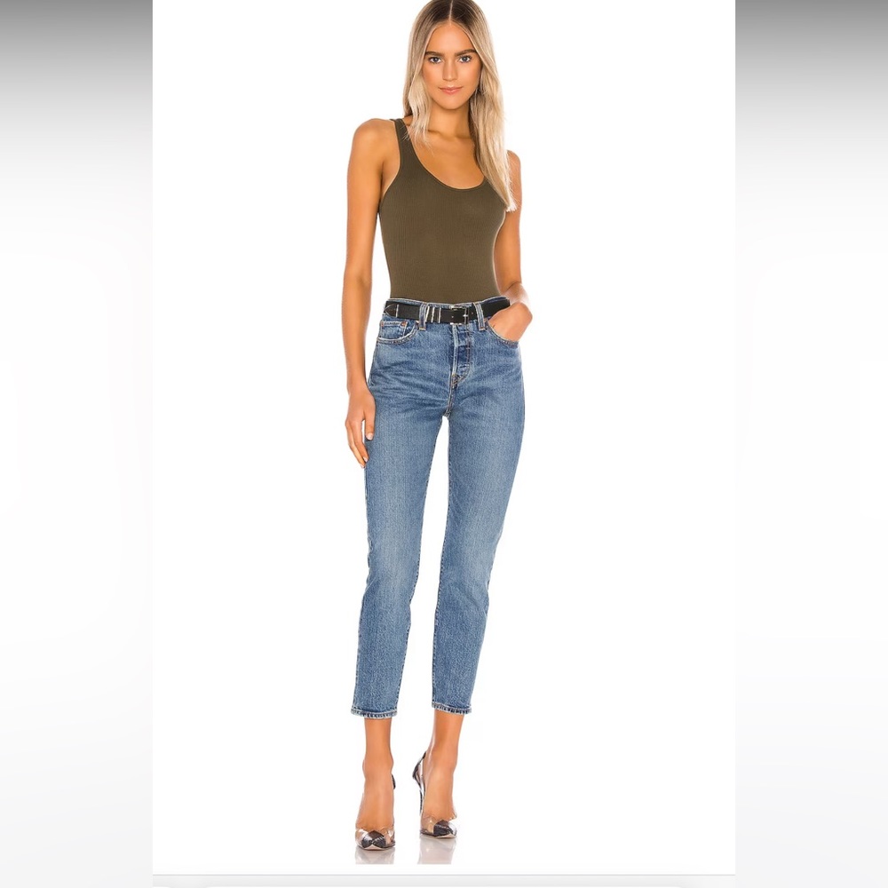 Levis Wedgie Fit Cropped Jeans